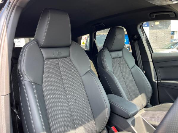 Audi Q4 e-tron Photo autoimg-dbefec0fab184fe757d767b8dbb505992524a8ae.jpg