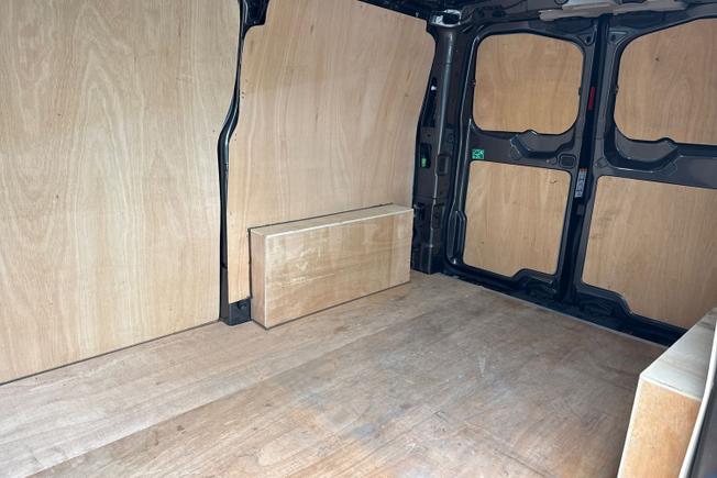 VOLKSWAGEN Transporter Photo 9