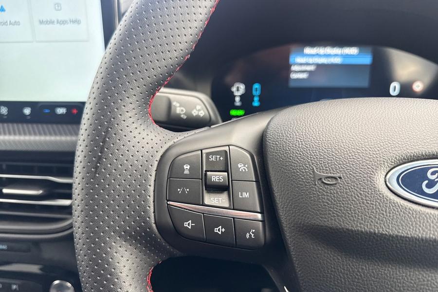 Ford KUGA Photo autoimg-dbfa10f95a7d609187b354b53b22fbcd4ce07186.jpg