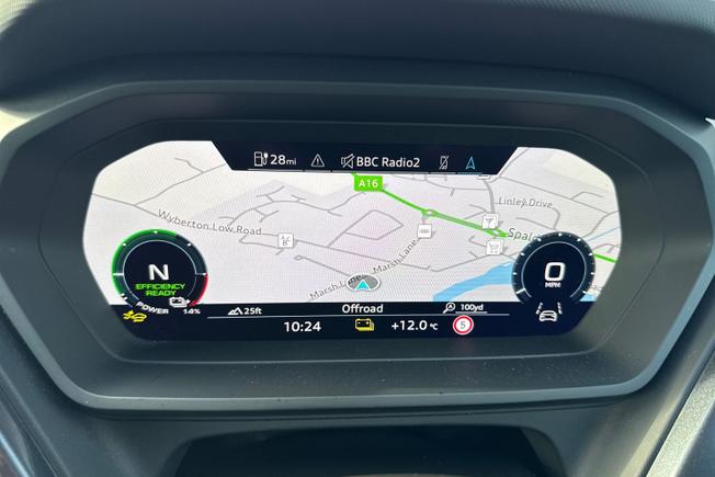 AUDI Q4 e-tron Photo 54