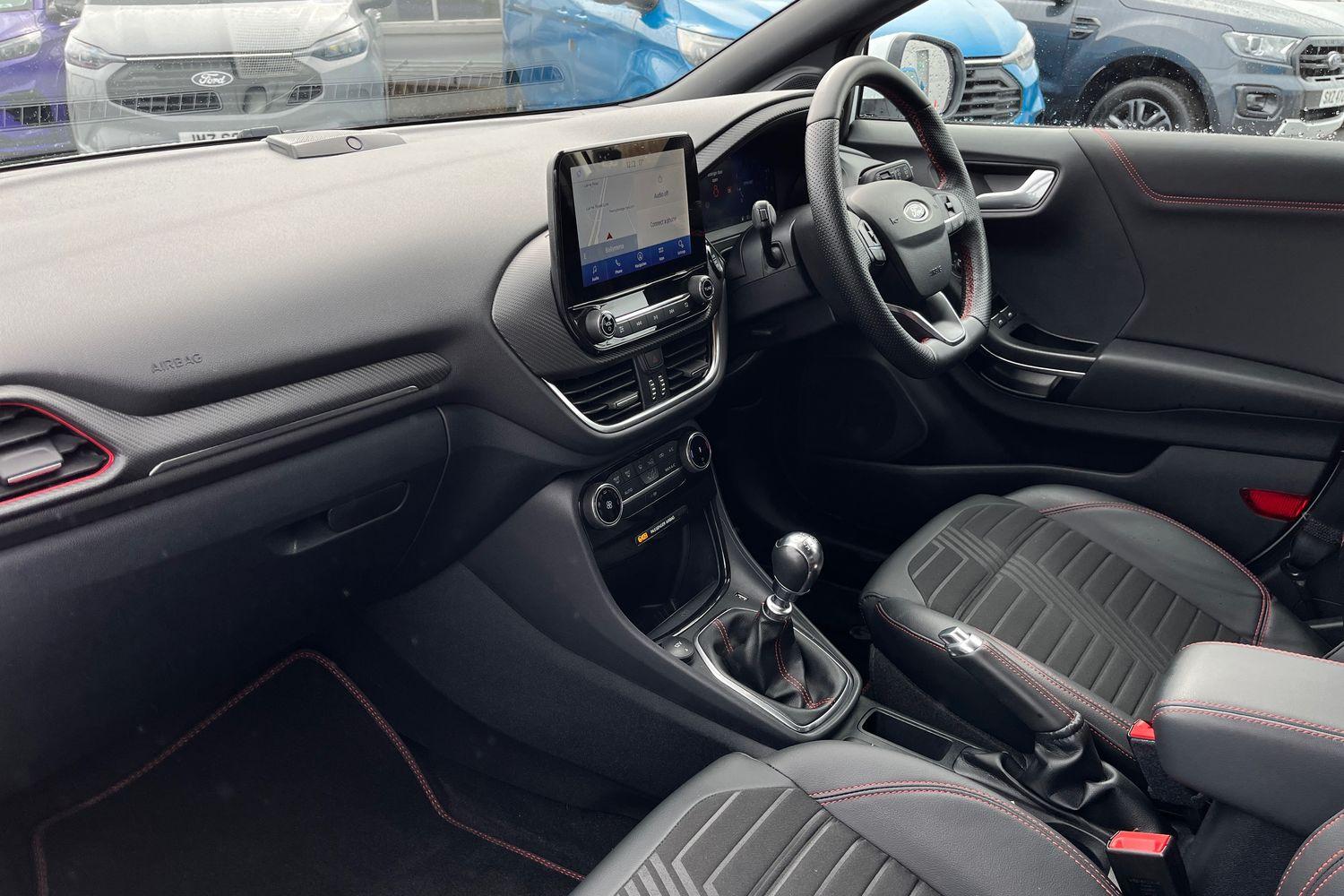 Ford PUMA Photo 17