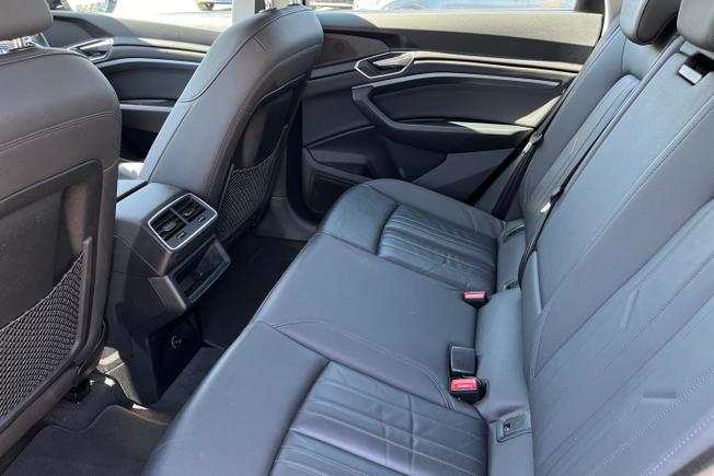 Audi e-tron Photo 45