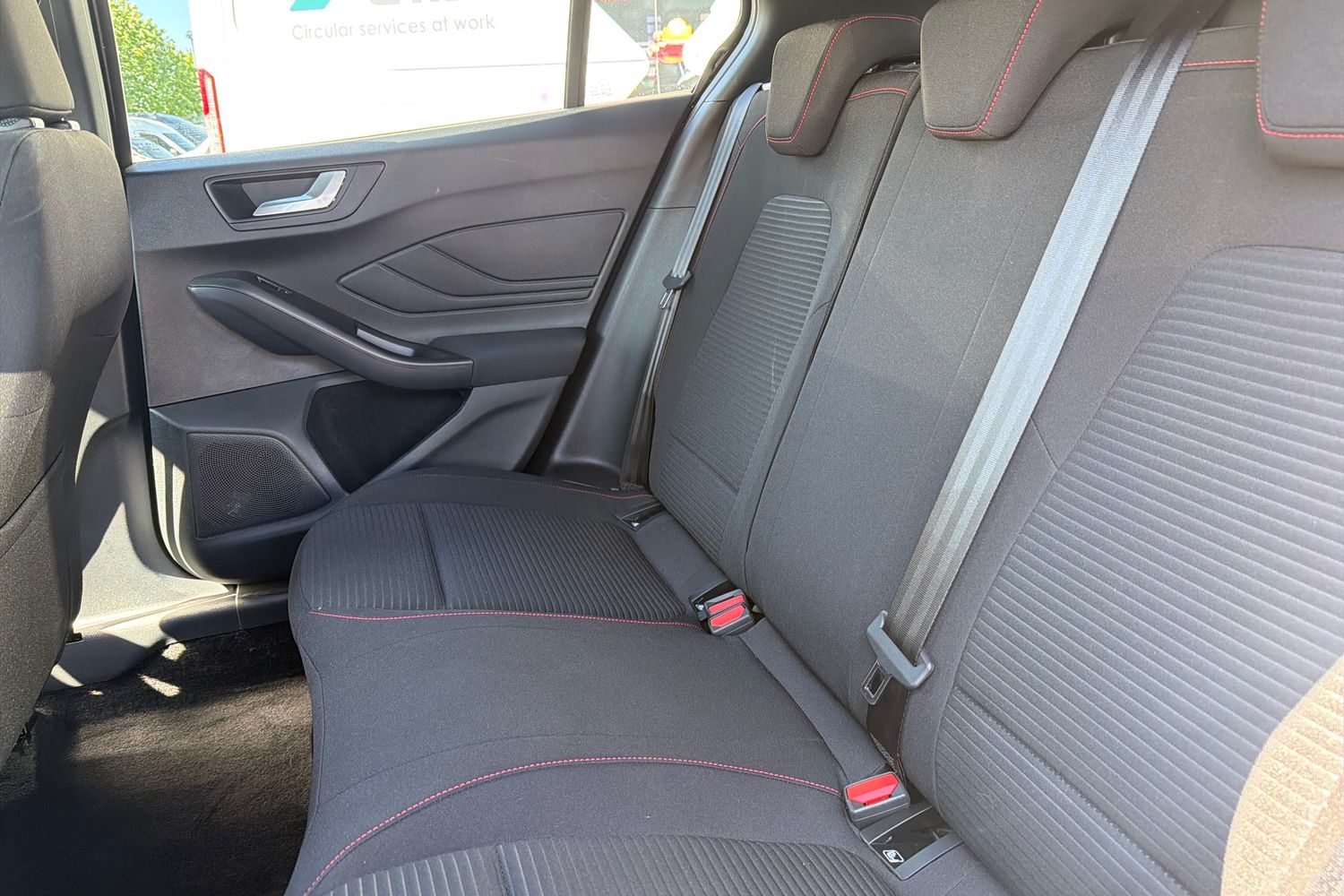Ford FOCUS Photo 19