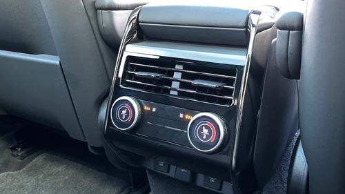 Land Rover Range Rover Sport Photo autoimg-dc008dfaddeceae375f7287e1350ea16f2910674.jpg