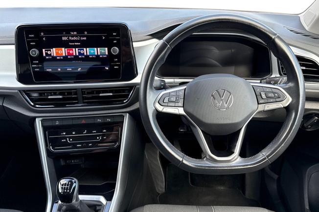 VOLKSWAGEN T-Roc Photo 11