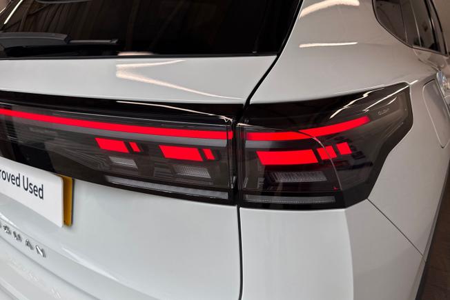 VOLKSWAGEN Tiguan Photo 18