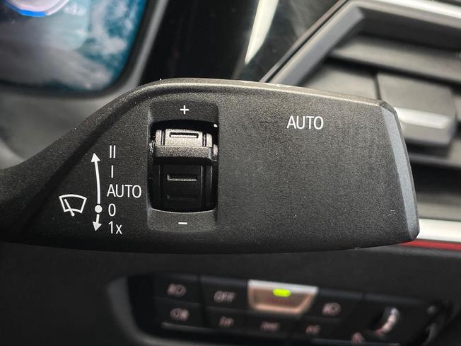 BMW 3 Series Photo 37