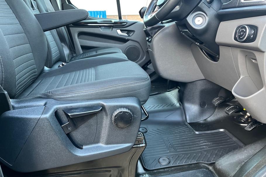 Used Ford TRANSIT CUSTOM YM70PUO 26