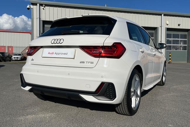 Audi A1 Photo 30