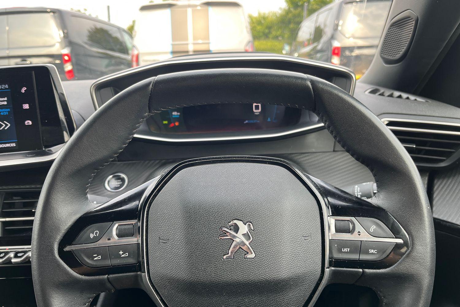 Peugeot 2008 Photo 11