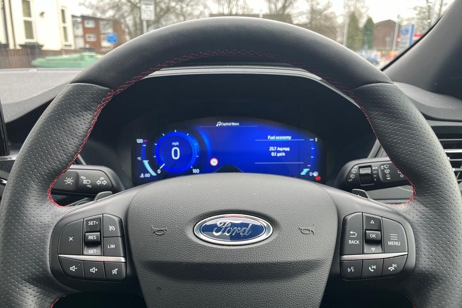 Ford KUGA Photo autoimg-dc111baa27a9ac0402608a85e61af74a2b609117.jpg