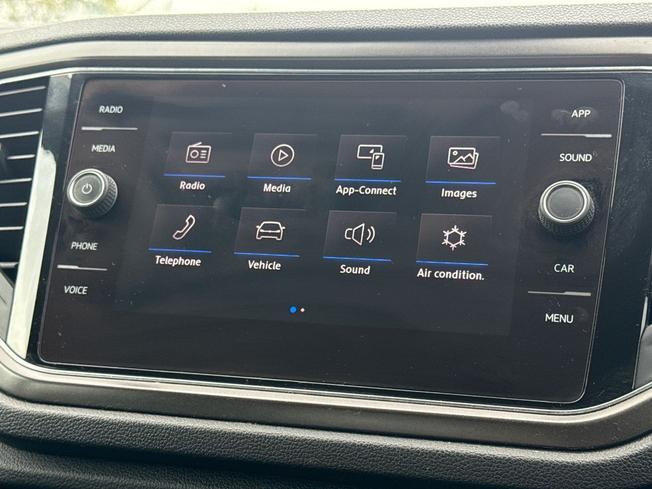 Volkswagen T-Roc Photo 13