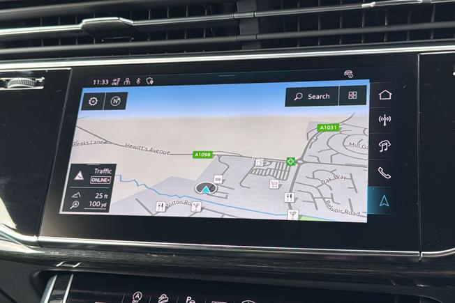 Audi Q8 Photo 14