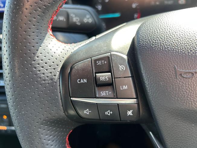 Ford Focus Photo 16