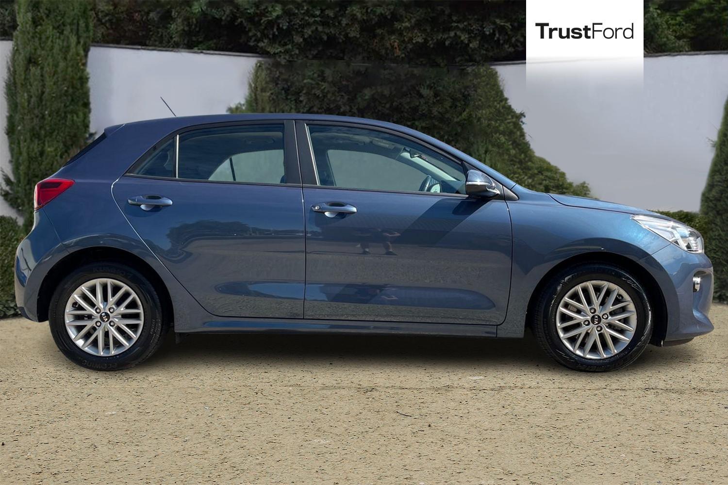 Kia Rio Photo 2
