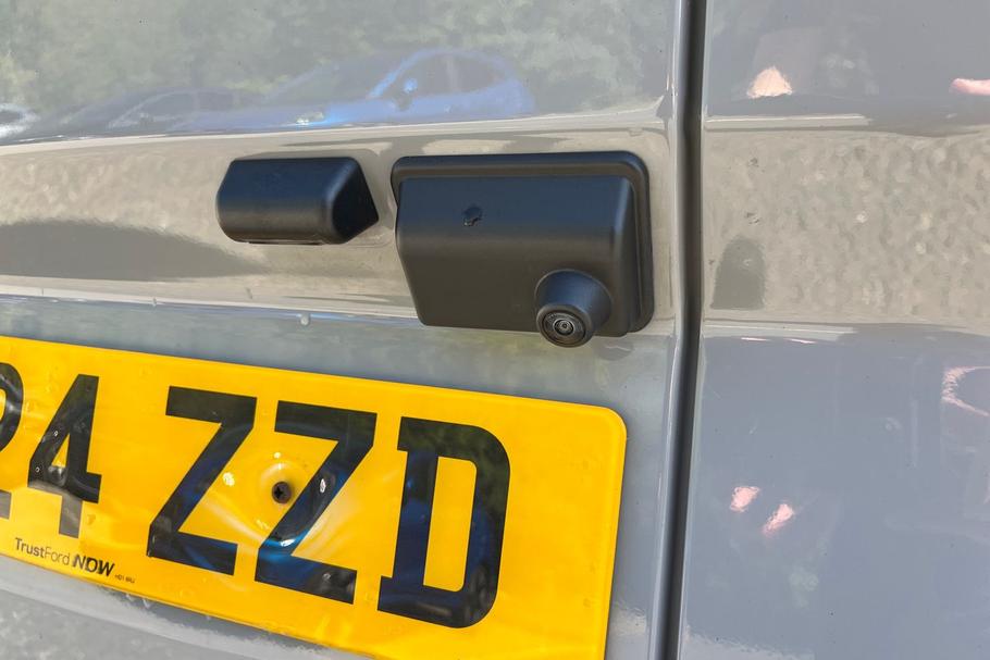Used FORD TRANSIT CUSTOM YG24ZZD 15