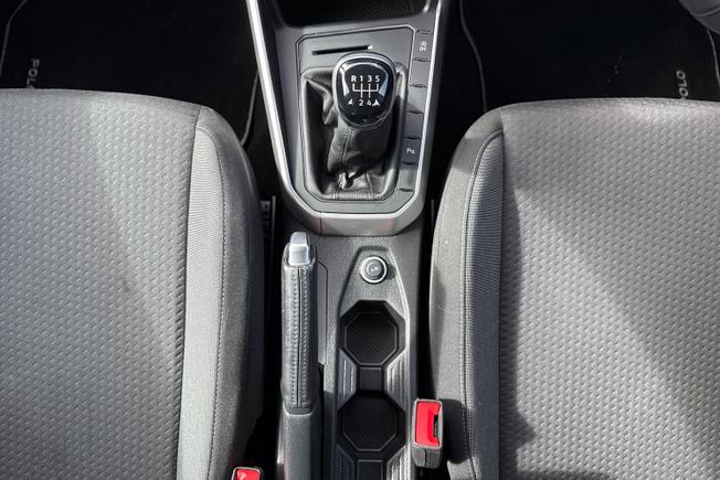 VOLKSWAGEN Polo Photo 36