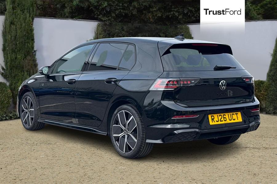 Volkswagen GOLF Photo autoimg-dc22092816fd98b21768a8a56fdd87f8bd0af02b.jpg