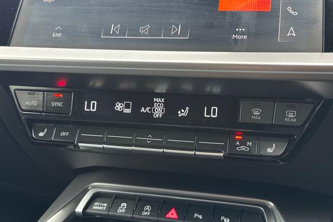AUDI S3 Photo 53