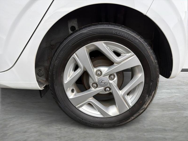 Used Hyundai i10 YC71SXJ 9