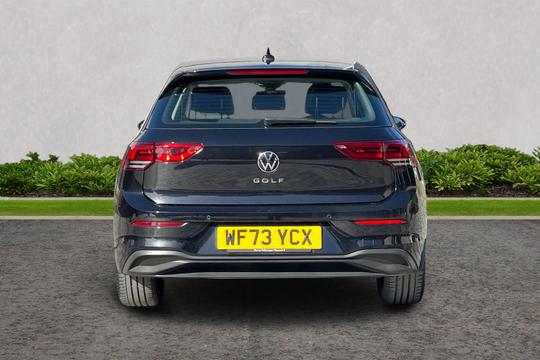 Volkswagen Golf Photo autoimg-dc24f8e25f135a62c8bff7f0b0719d9c4a434f71.jpg