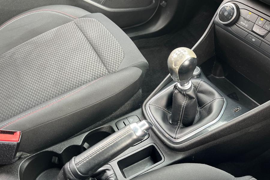 Ford Fiesta Photo autoimg-dc257667cfdf50a5e53c2712f5b373652689f530.jpg