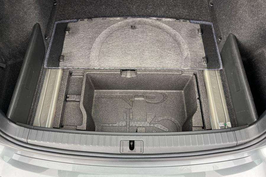 Skoda OCTAVIA Photo autoimg-dc260bf3c81dea5601769f4e6db86c9ef92c3ef9.jpg