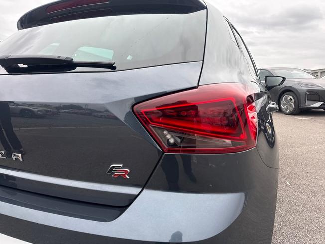 SEAT Ibiza Photo 18