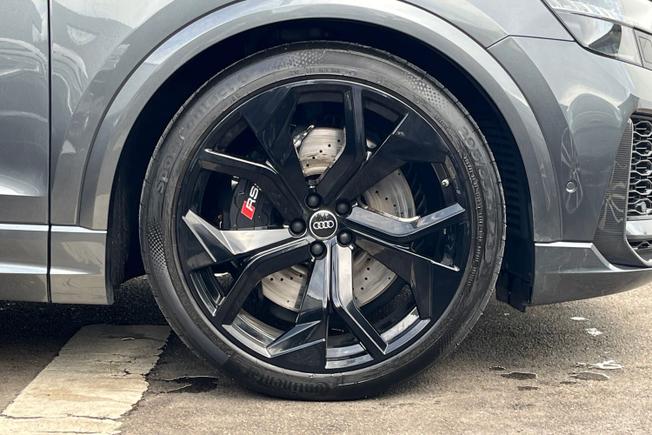 AUDI Rsq8 Photo 5