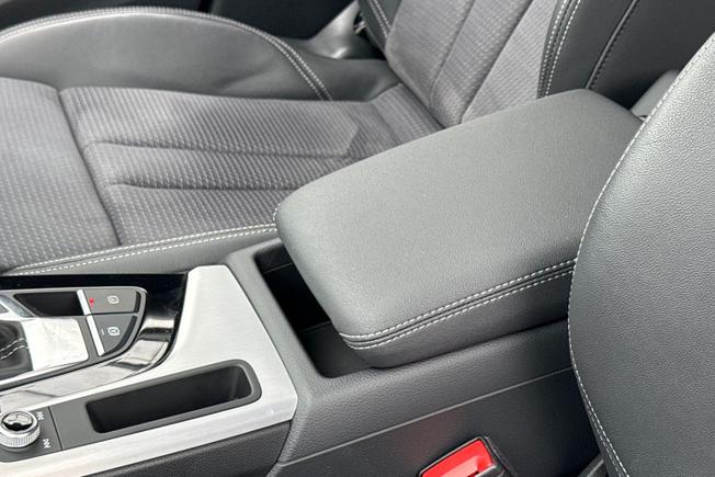 AUDI A4 Photo 44