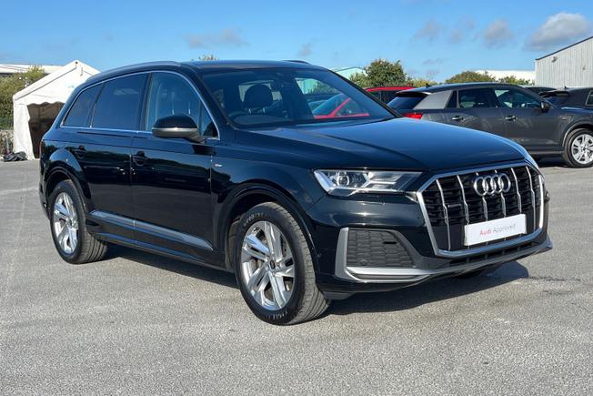 AUDI Q7 Photo 21