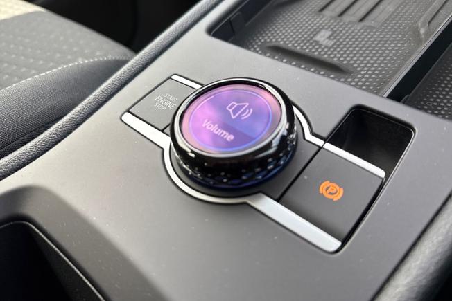 VOLKSWAGEN T-Roc Photo 37