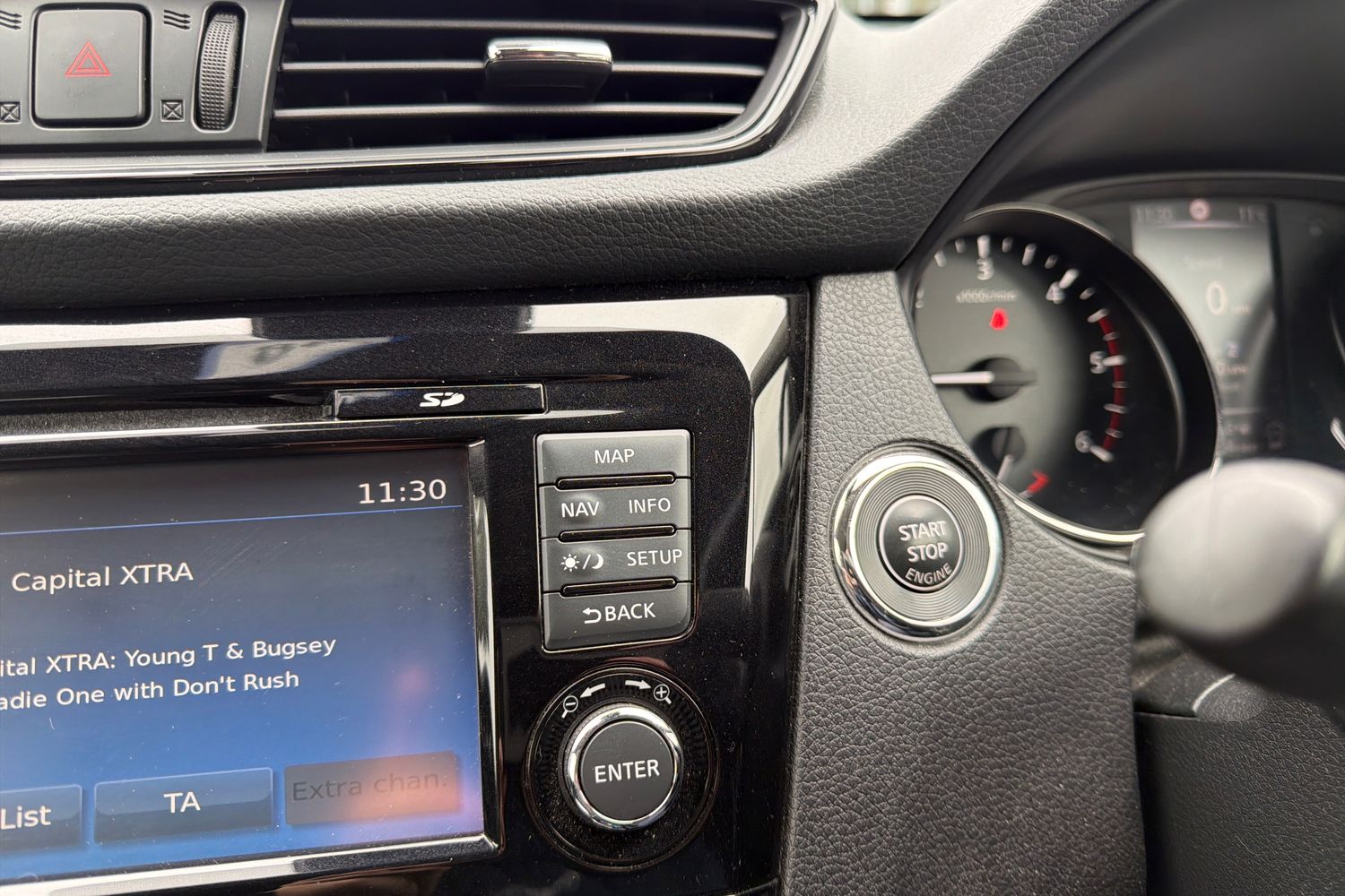 Nissan X-TRAIL Photo 27