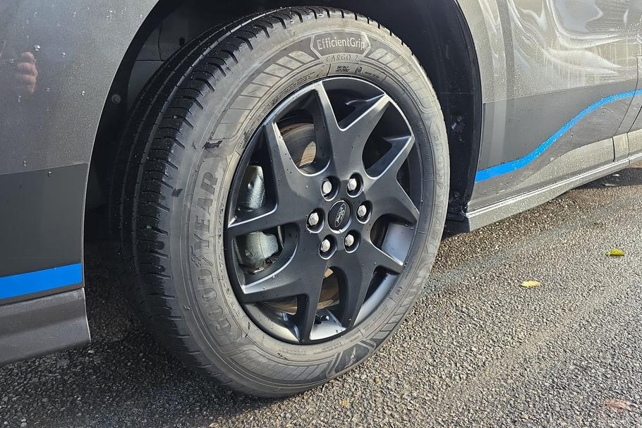 Used Ford E-TRANSIT CUSTOM 19