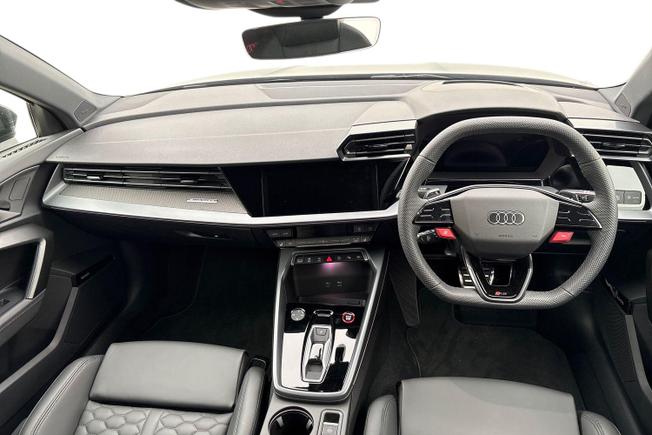 AUDI RS3 Photo 10