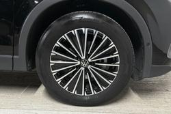 VOLKSWAGEN Tiguan Photo 5