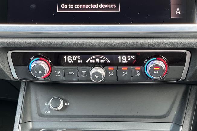 AUDI Q3 Photo 28