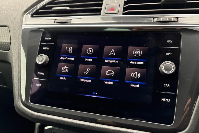 VOLKSWAGEN Tiguan Photo 21