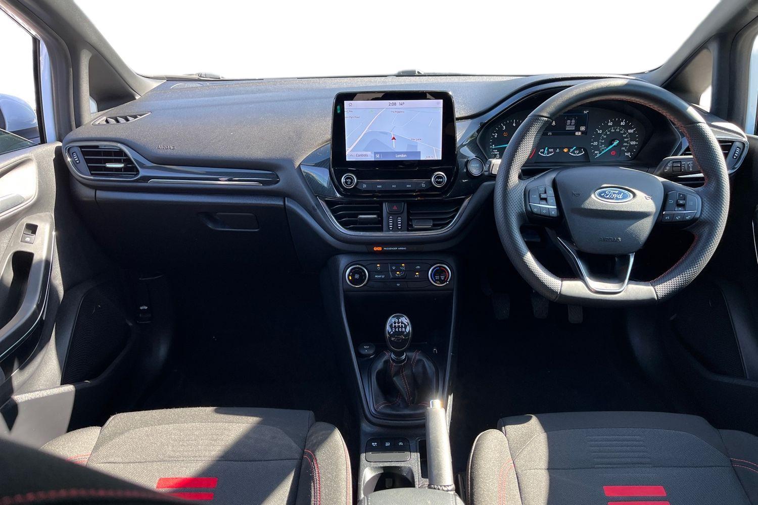 Ford Fiesta Photo 9