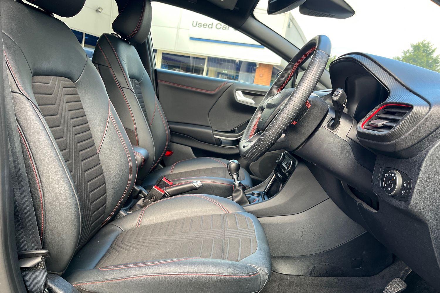 Ford PUMA Photo 16