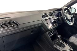 Volkswagen Tiguan Photo 2