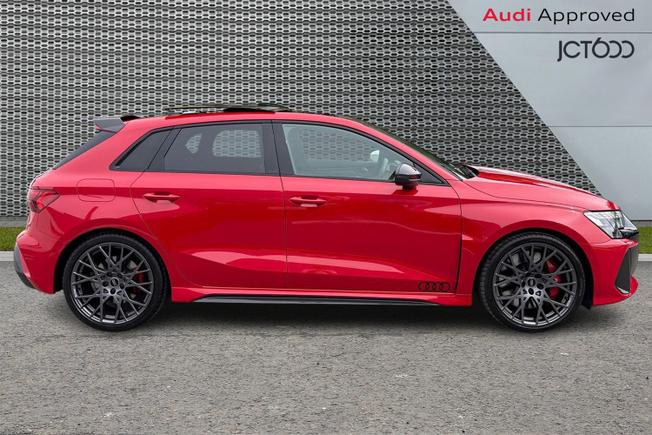Audi RS3 Photo 4