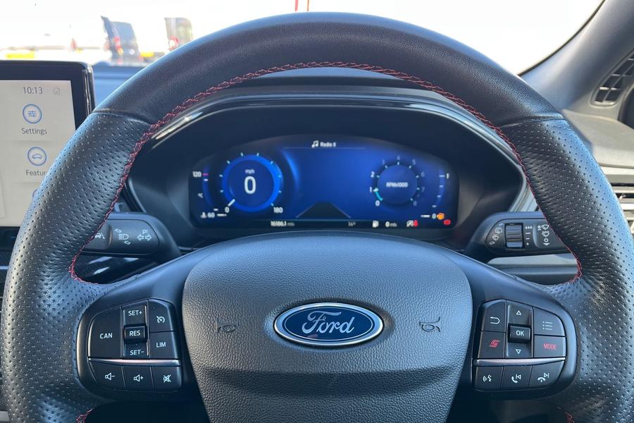 Ford Focus Photo autoimg-dc5869d4a242f36e399bf59251e59bbd0b3db746.jpg