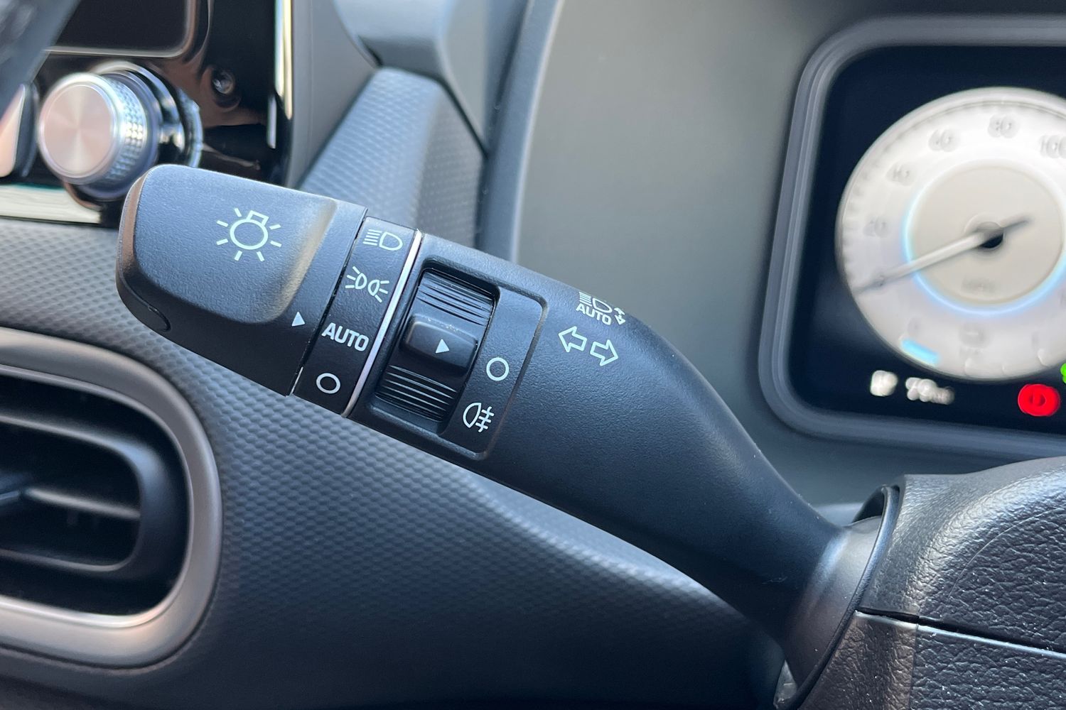 Hyundai KONA Photo 13
