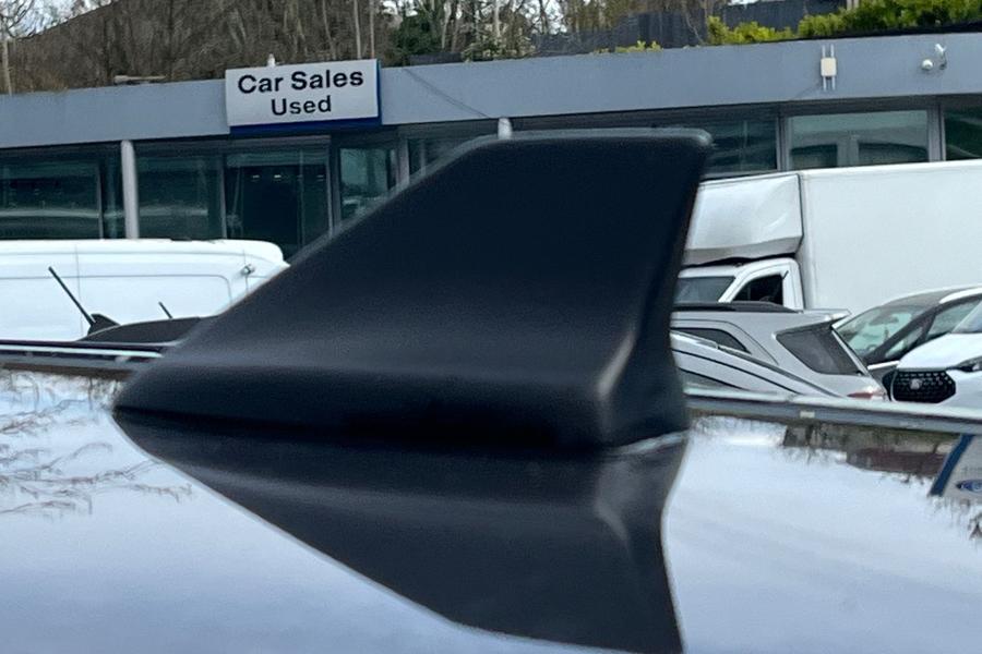 Ford Kuga Photo autoimg-dc5c198f702a759f414605df18a588c7a511da0a.jpg