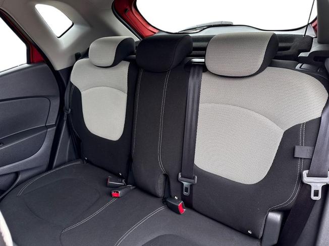 RENAULT Captur Photo 9