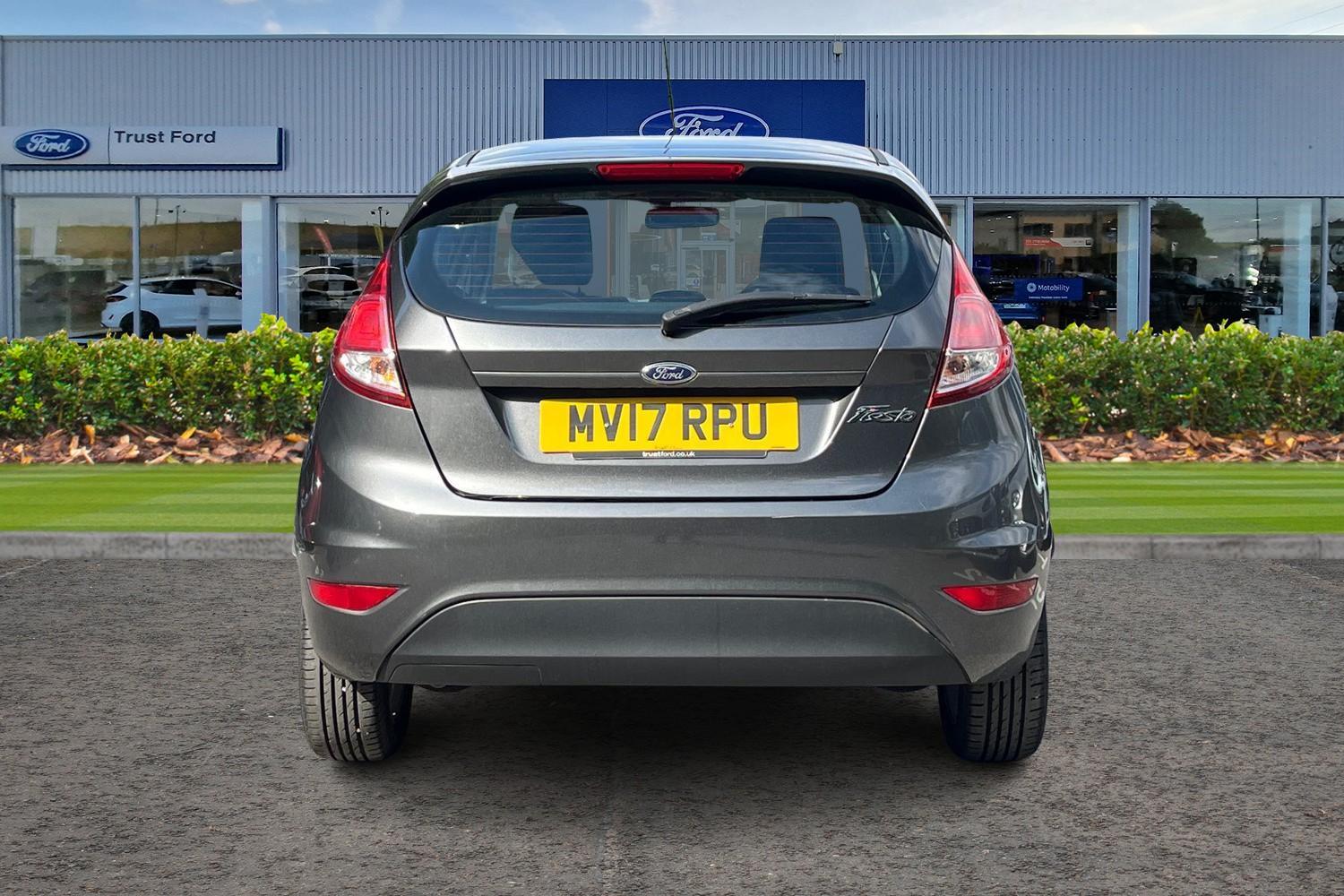 Ford Fiesta Photo 6