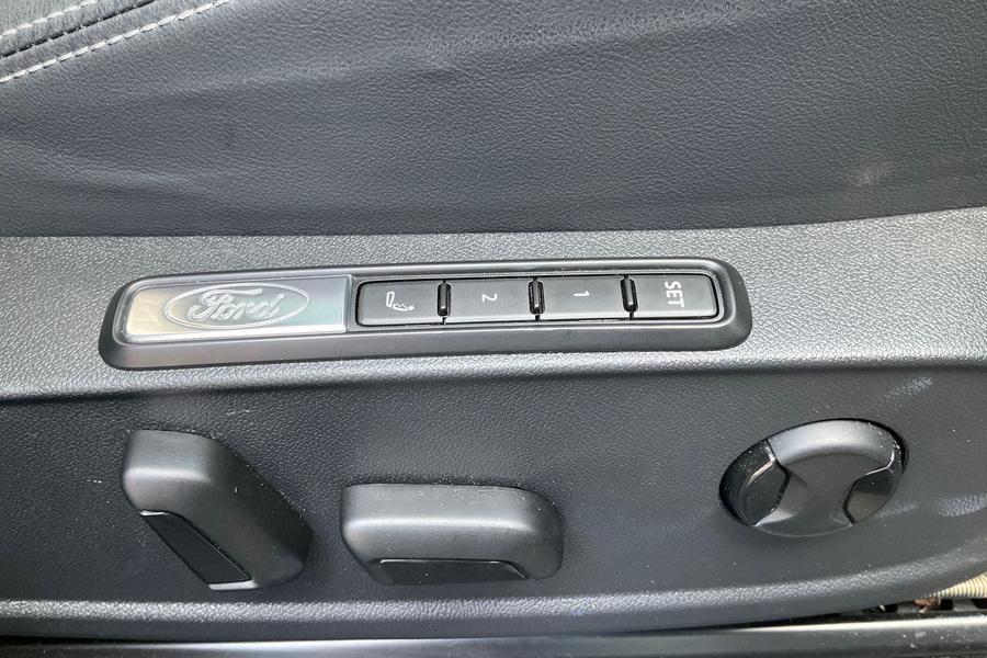 Ford Explorer Photo autoimg-dc5edfa95c07b1f088efdac73b8a2daf1abb46f6.jpg