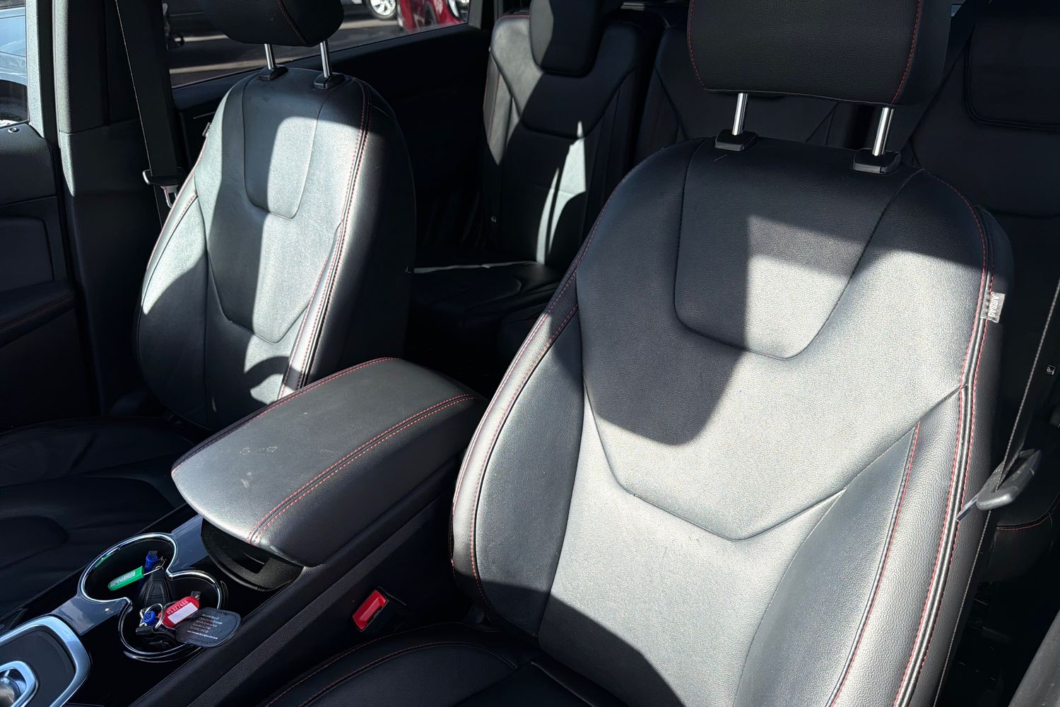 Ford S-Max Photo 18