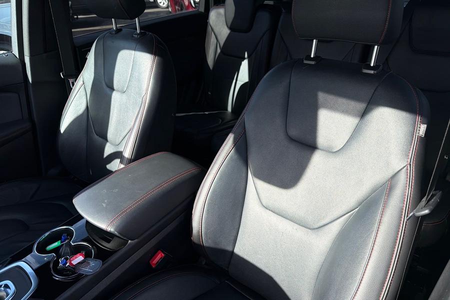 Ford S-Max Photo autoimg-dc602522f79f6793db3a84e37c69bdb5696aa374.jpg